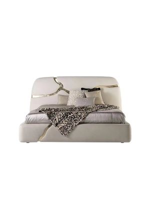 Rey Upholstered Platform Bed de Lapiaz embutió el acero inoxidable del oro
