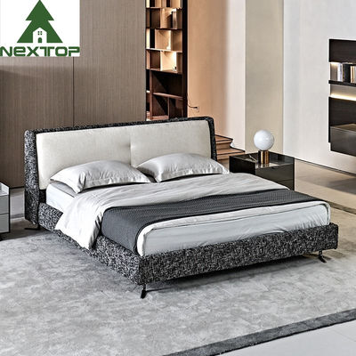 Villa de lujo habitaciones modernas de tela simple cama tapizada
