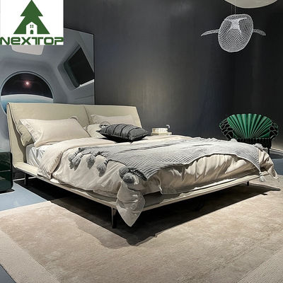 Cama de cama de acero inoxidable con tapicería moderna de cuero blanco de talla King